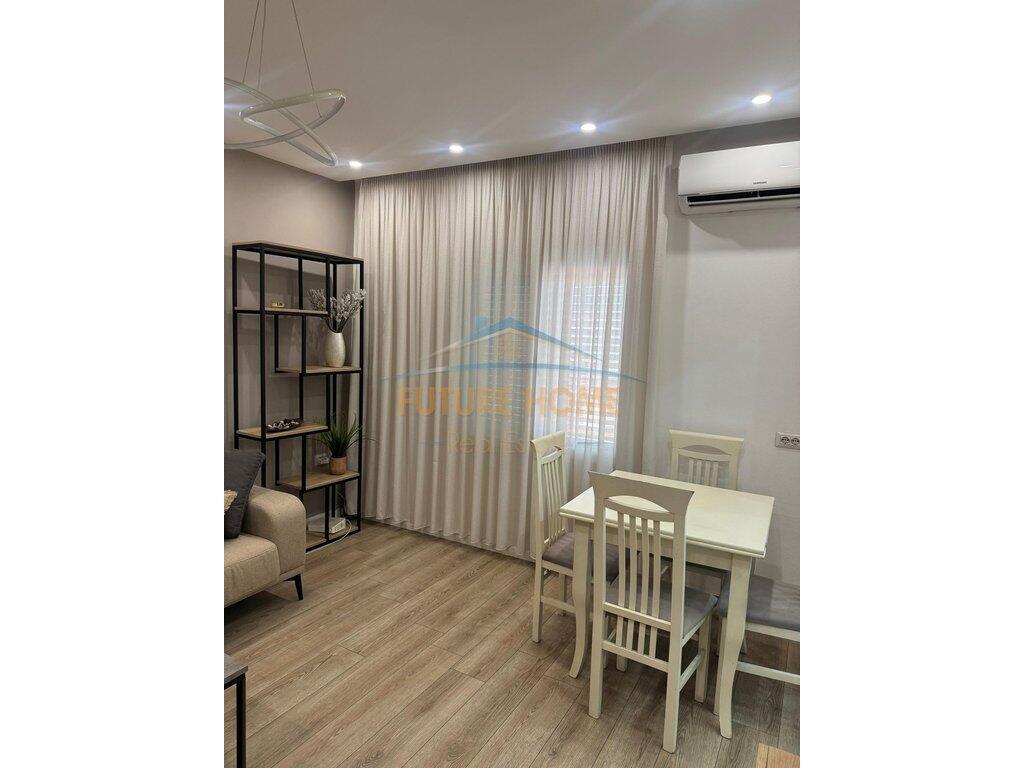 PRANE FARMACISE 10, APARTAMENT 1+1 PER QERA