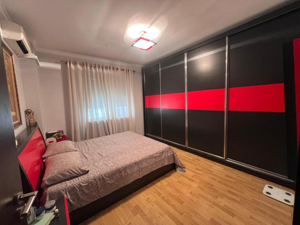 SHITET APARTAMENT 3+1+2 KOMUNA E PARISIT