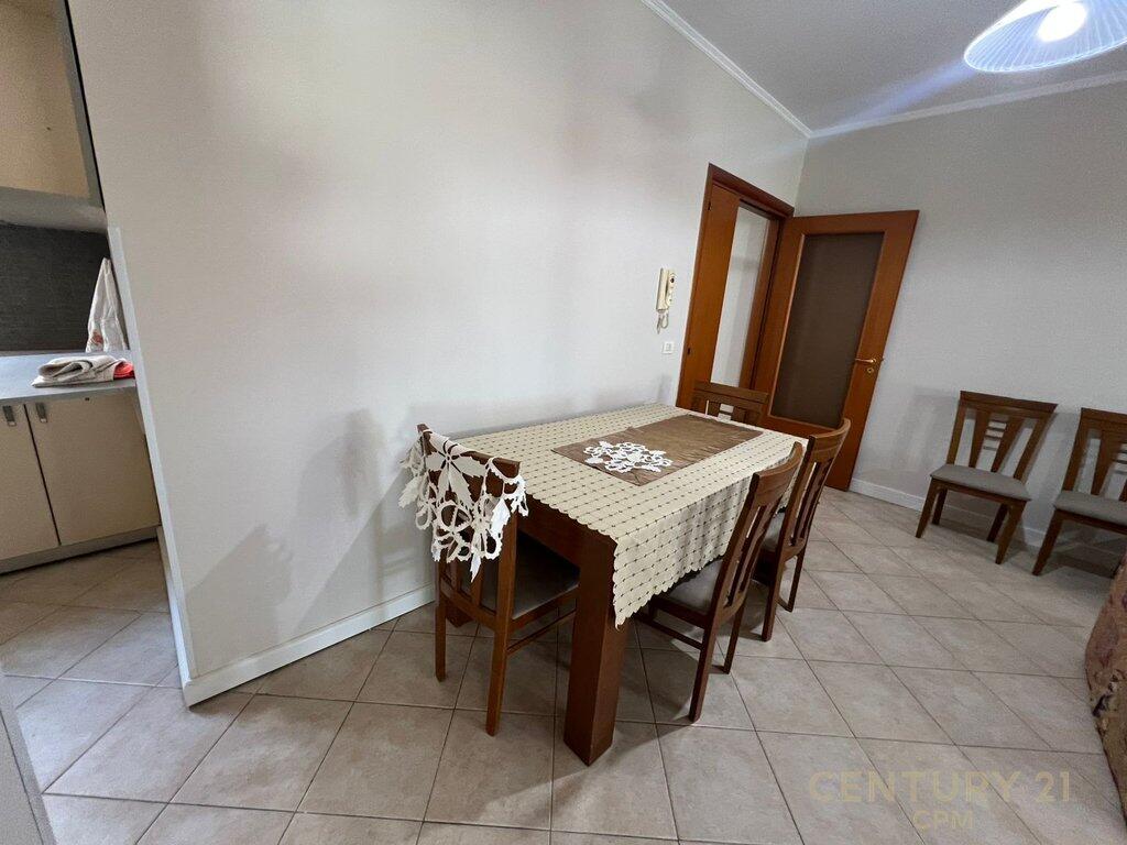 NE RRUGEN E KAVAJES JAPIM ME QIRA APARTAMENT 2+1+2!