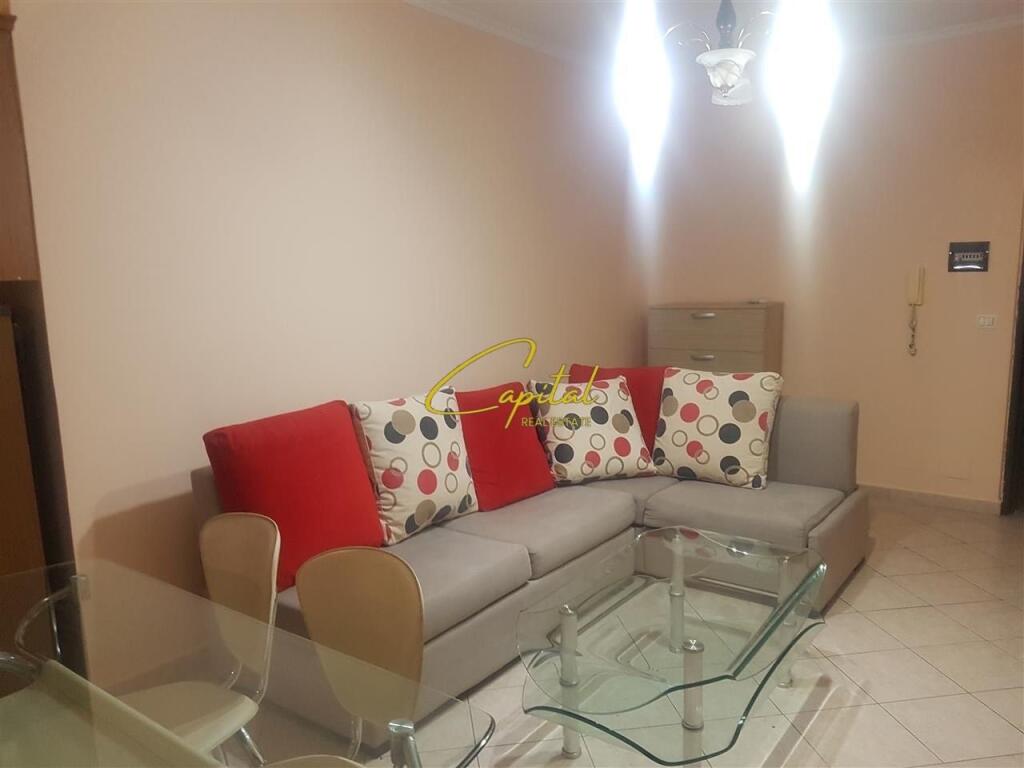 APARTAMENT ME QERA 1+1 ISH EKSPOZITA 550 EURO