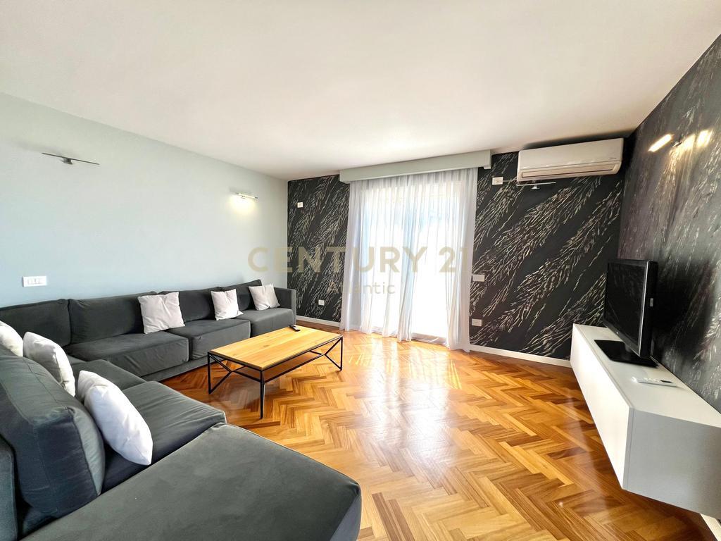 APARTAMENT LUXURY PER QERA NE PLAZH ILIRIA DURRES , 200M2 ! 1,000 € /Muaj
