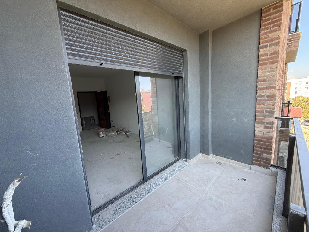 📣 Shitet apartament 2+1+2 📍 Rruga 5 Maji, Tiranë – zonë shumë e kërkuar 🏙️ 💶 Çmimi: 150.000 €, i pa diskutueshem