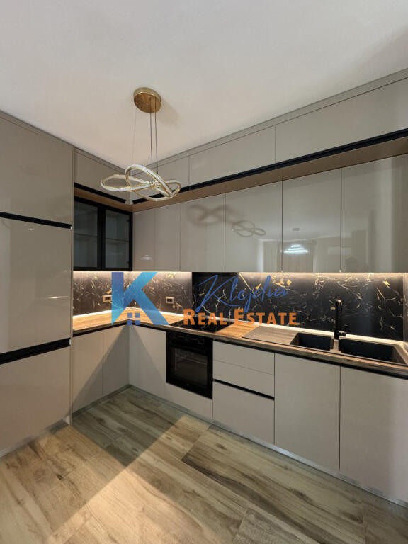 Appartamento 1+1 in affitto a 21 Dhjetori, complesso Star