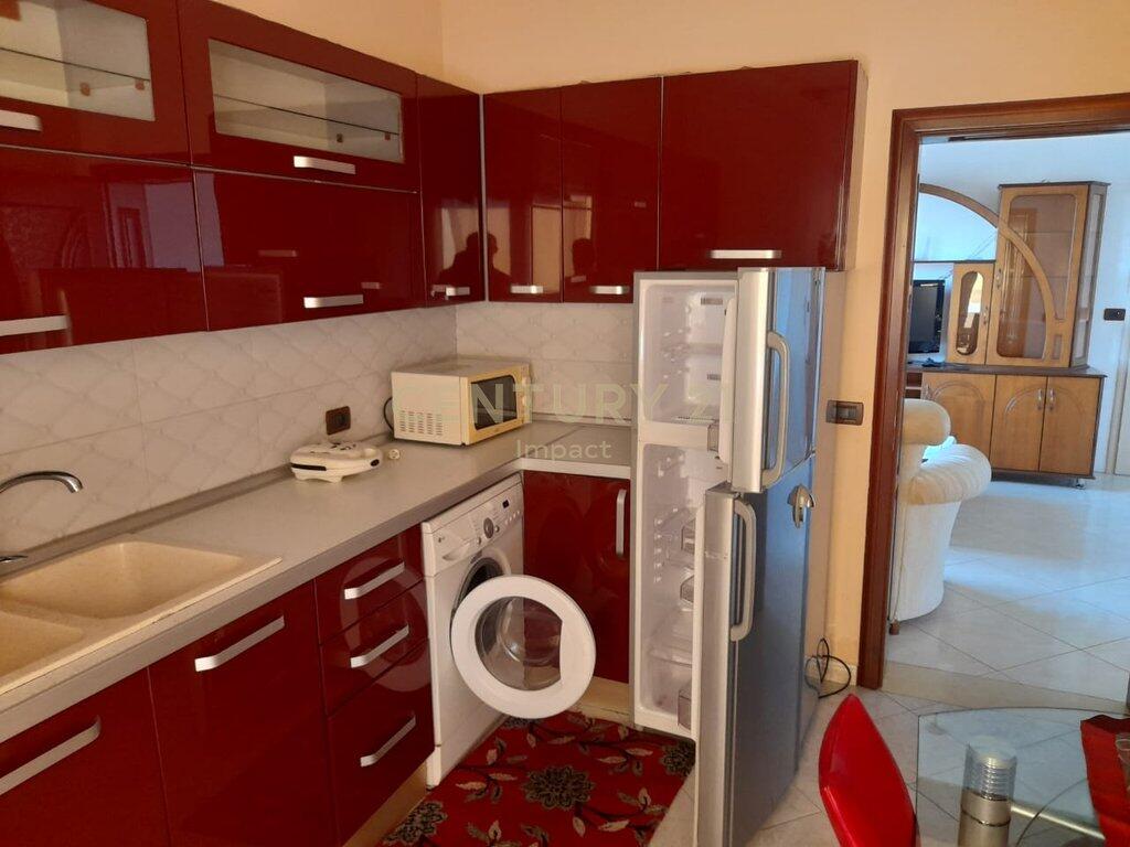 Apartament 3+1+2 me Qira në Shkoze 450 Euro!