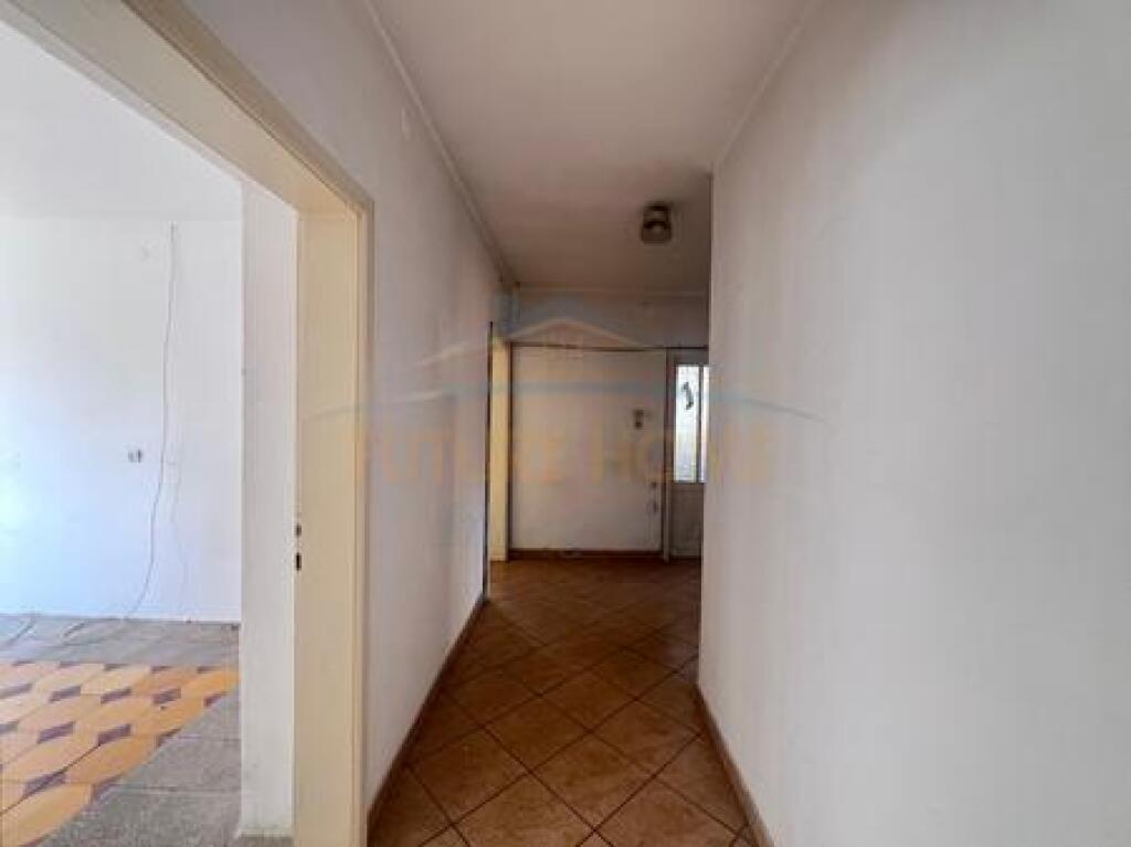 In vendita, Appartamento 2+1, Ali Demi, Tirana.