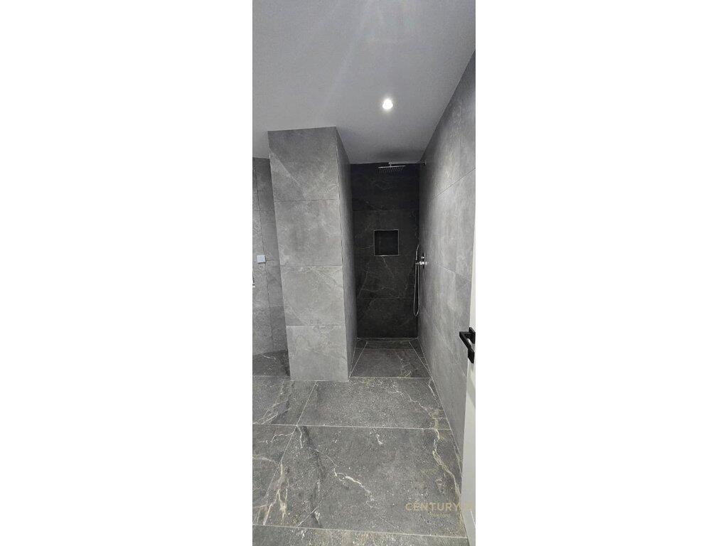 AFFITTASI APPARTAMENTO 2+1+GARAGE A LIQENI I FARKES