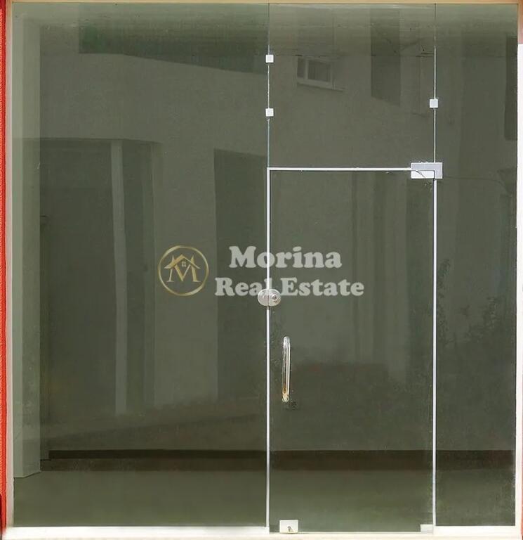 Locale Commerciale in Affitto, Te Oxhaku, 400 Euro/mese