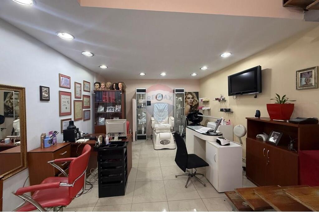 Commercial space for sale on Elbasani Road