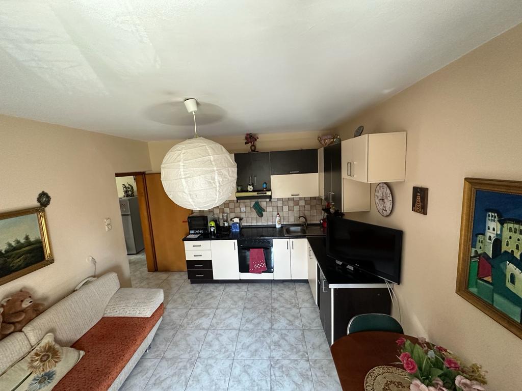Apartament 2+1 në Qendër, përballë Bankës