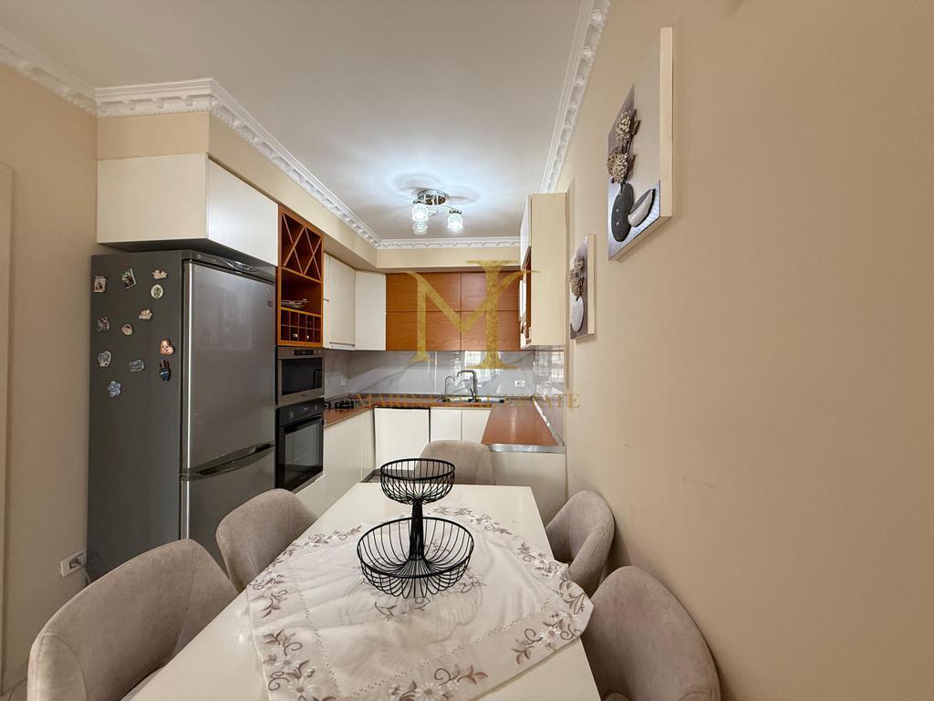 APPARTAMENTO 2+1 IN AFFITTO, VICINO AL CENTRO DI DURRËS !!