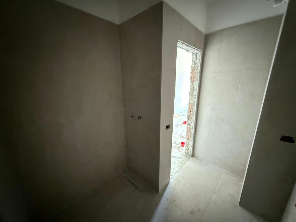 📣 Shitet apartament 2+1+2 📍 Rruga 5 Maji, Tiranë – zonë shumë e kërkuar 🏙️ 💶 Çmimi: 150.000 €, i pa diskutueshem