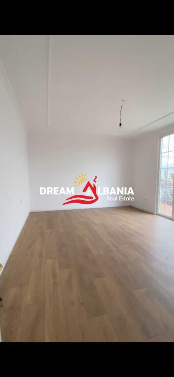 Ambient per zyre  me qera ne Rrugen Besim Alla , prane pallateve Çabej  ne Tirane (ID 42611274)