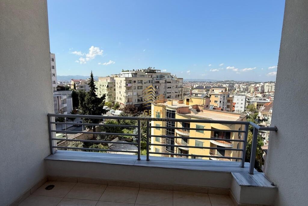 Shitet, Apartament 2+1+2+blk, Fresk, 140,000 Euro
