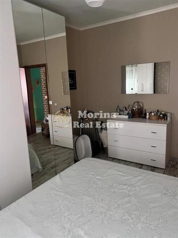 Qera, Apartament 2+1, Komuna e Parisit, 660 euro/muaj.