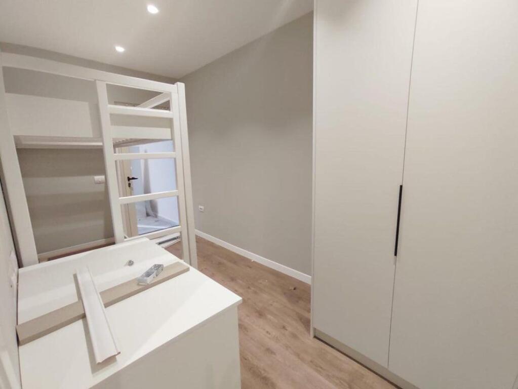 Apartment 2+1 for rent at Kompleksi Ferrari Liqeni i thate
