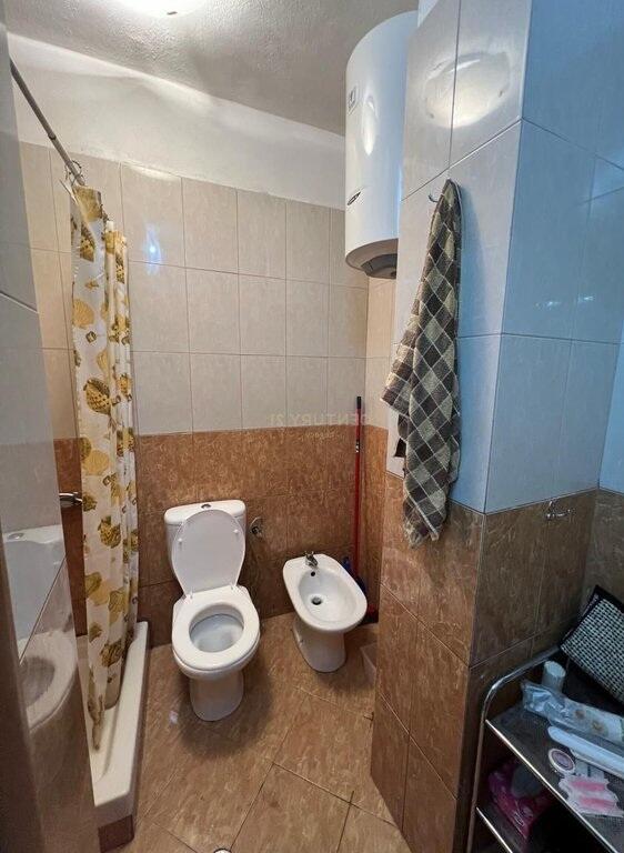 Shitet Studio 45.36 m2 totale 38,8 m2 neto tek Mali i Robit Durres