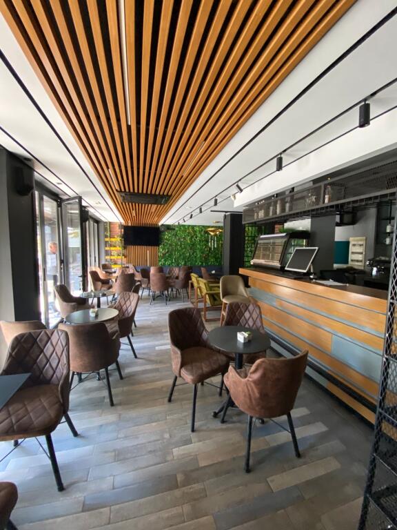 Locale + Biliardo in affitto a Laprakë/1,200 euro