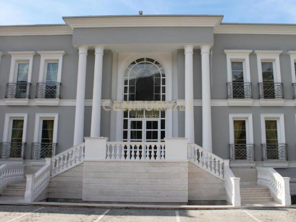RESORT IN VENDITA NELL'AREA DI DAJT! 5.500.000 €