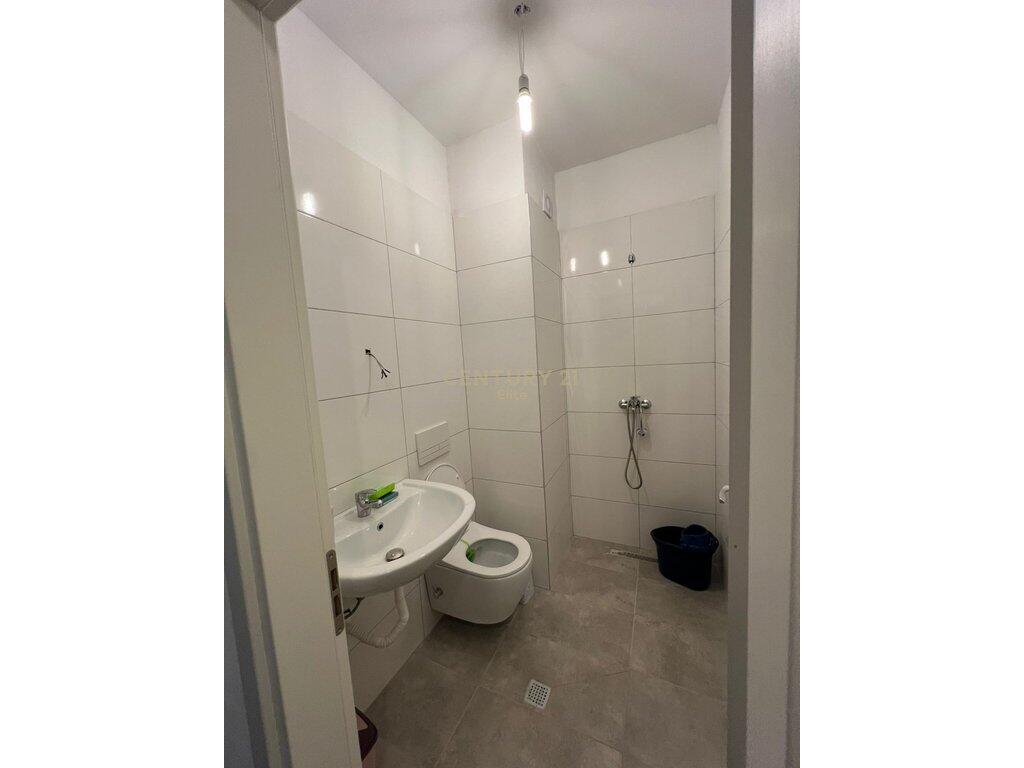 QIRA, APARTAMENT 2+1+2+POST PARKIMI, UNIVERS CITY          600 € /Muaj