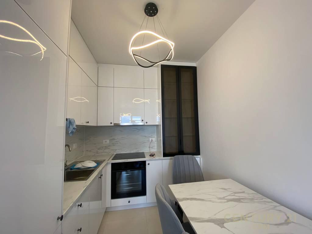 TEK UNIVERS CITY JAPIM ME QIRA APARTAMENT 2+1+2+ DEPO + PARKIM