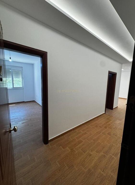 APARTMENT 2+1 FOR SALE IN VLORE - LUNGO MARE (BEHIND BAR HANNOVER) !!!