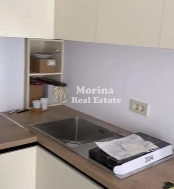 Qera, Apartament 1+1,  Sheshi Skenderbej, 700 euro/muaj