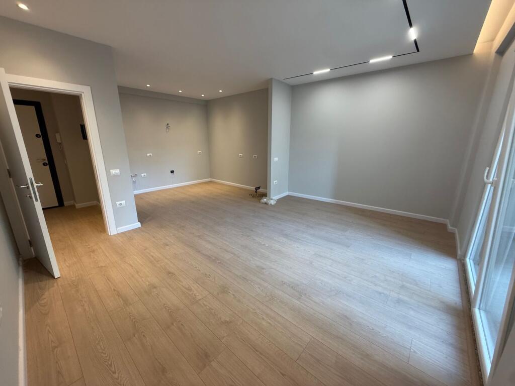 UFFICIO IN AFFITTO 125 M2 COMUNE DI PARIGI 1300 EURO