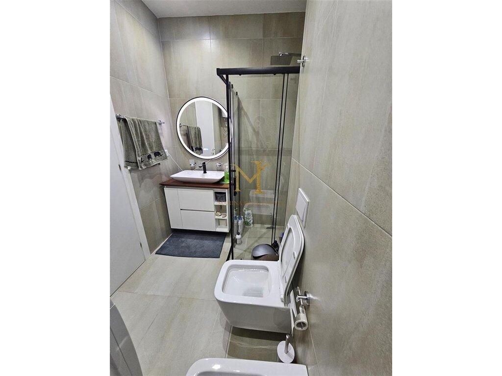 Vendesi Appartamento 1+1 nel Complesso Prestigioso San Pietro Resort, Baia di Lalëz