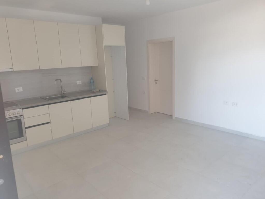APARTAMENT 2+1. 350 EURO FRESK