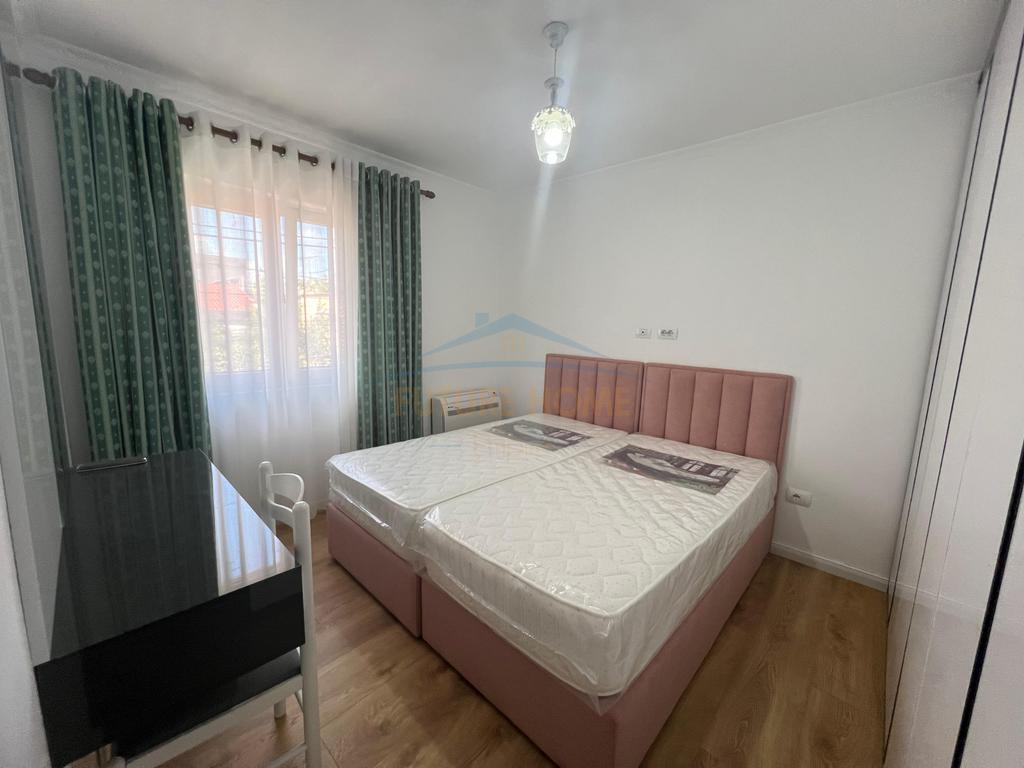 Qera, Apartament 3+1, Bukevardi Zogu i Pare, Tiranë.