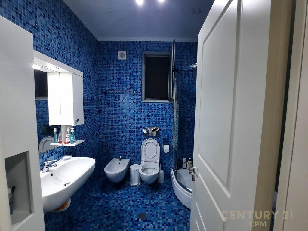 VENDIAMO DUPLEX 3+2 STRUTTURE CON CABEJ UNICO 190.000 €