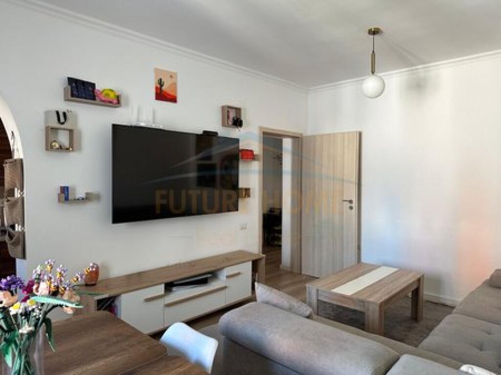 In vendita, Appartamento 1+1 Myslym Shyri, Tirana.