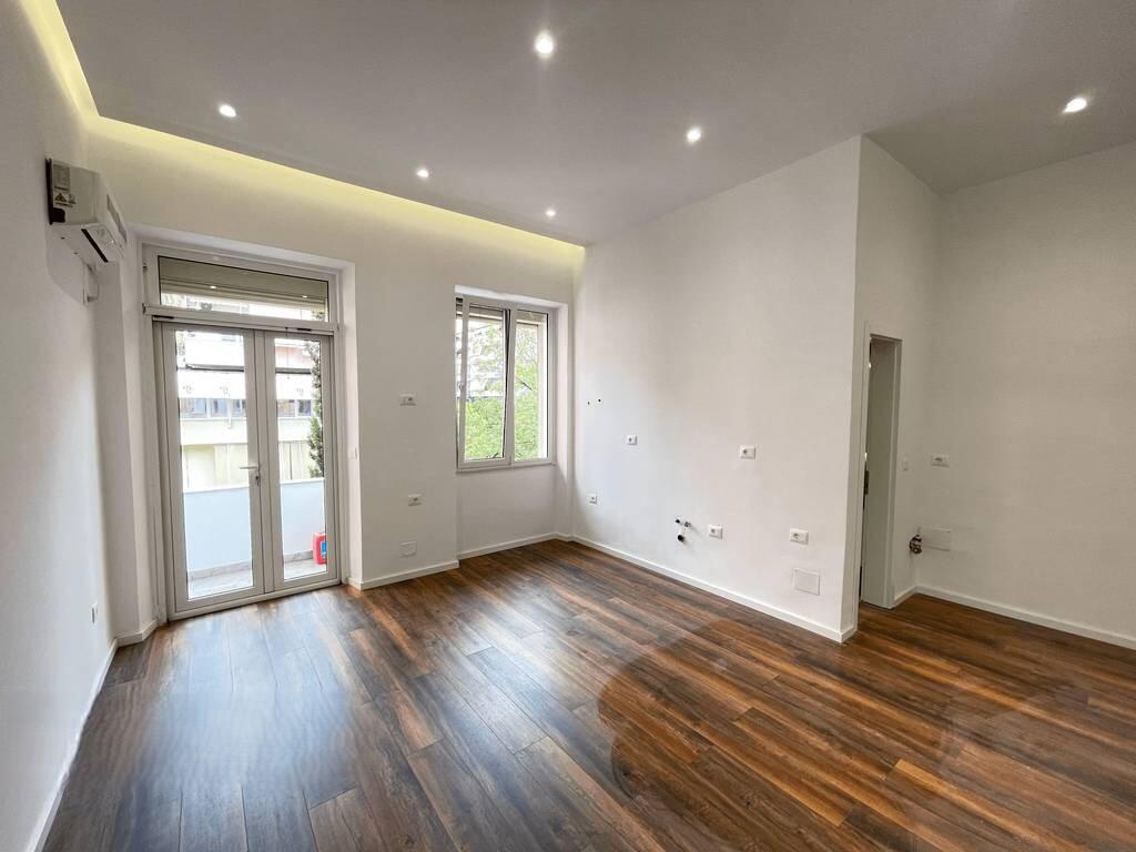 IN VENDITA, MONOLOCALE PALAZZI MOSKAT, PIAZZA WILLSON! 138.000 €