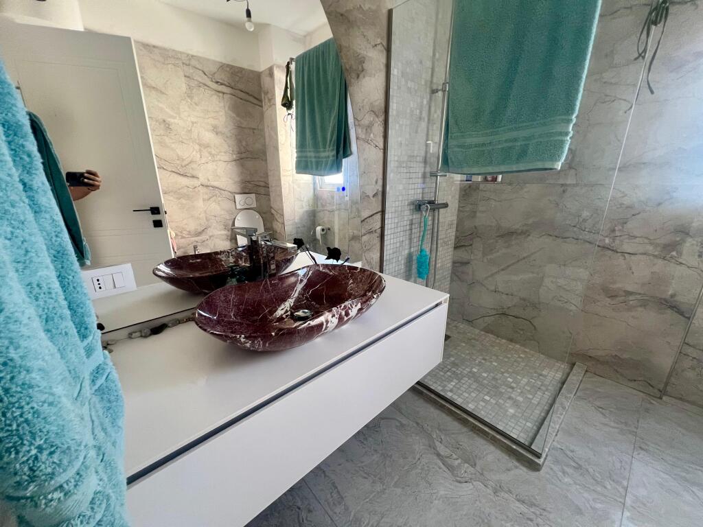 Apartament Per Qera Ne Lungomare