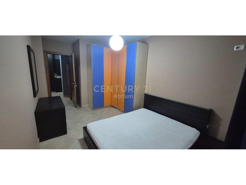Jepet me qira apartament 2+1, rruga:''Irfan Tomini''