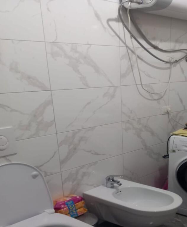 AFFITTASI APPARTAMENTO 1+1 + BALCONE - YZBERISHT