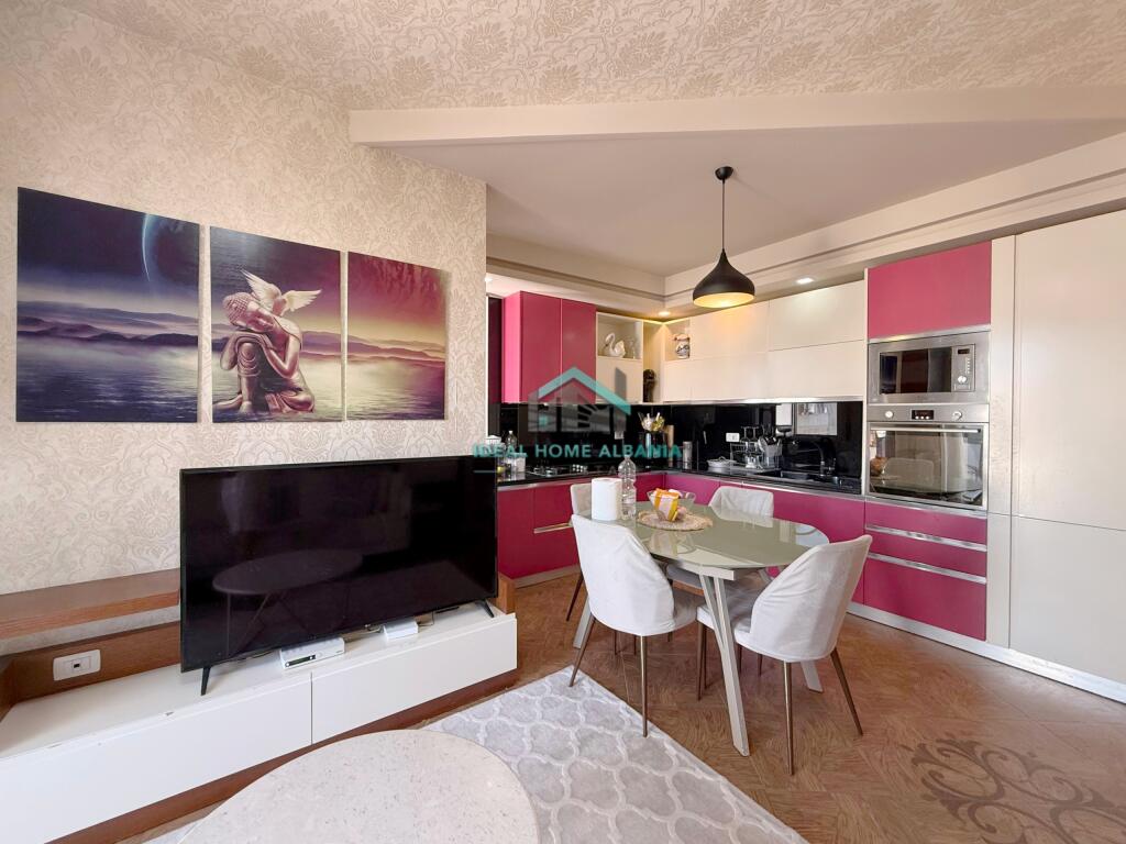 Via Cipajve, Vlore- Vendesi in vendita appartamento 1+1+Balcone