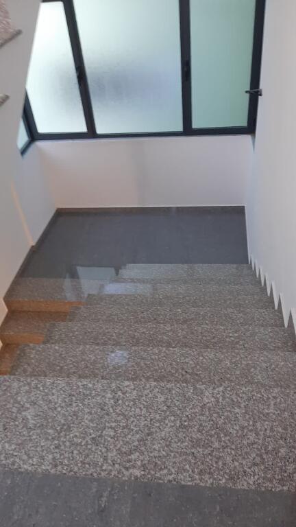 Affittasi Appartamento 2+1+1 con Balcone