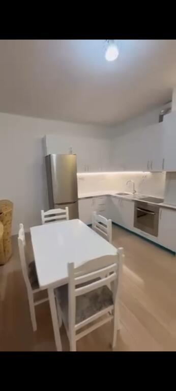 Koshti zoologjik, kompleksi mateo Jepet me qera apartament 1+1+ ballkon