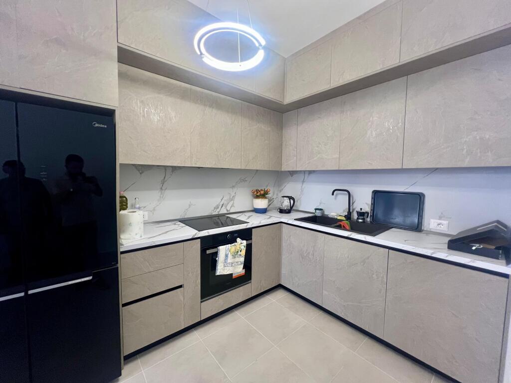 Apartament Per Qera Ne Lungomare