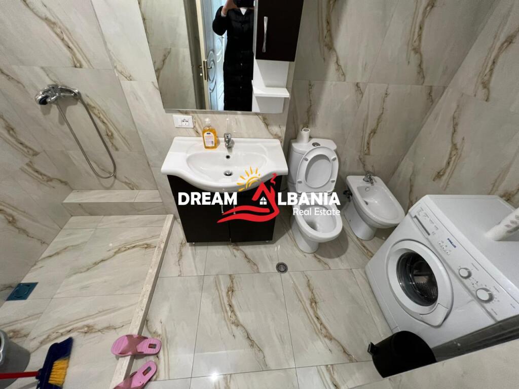 Apartament 2+1 me qera tek Kopshti Botanik ne afersi te Green Market ne Tirane (ID 42214327)