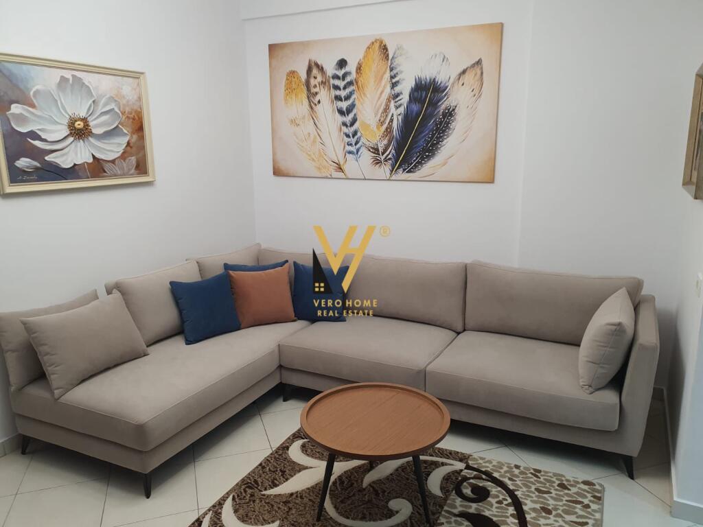 JEPET APARTAMENT 1+1 ME QERA TE KODRA E DIELLIT 60.000 LEKE