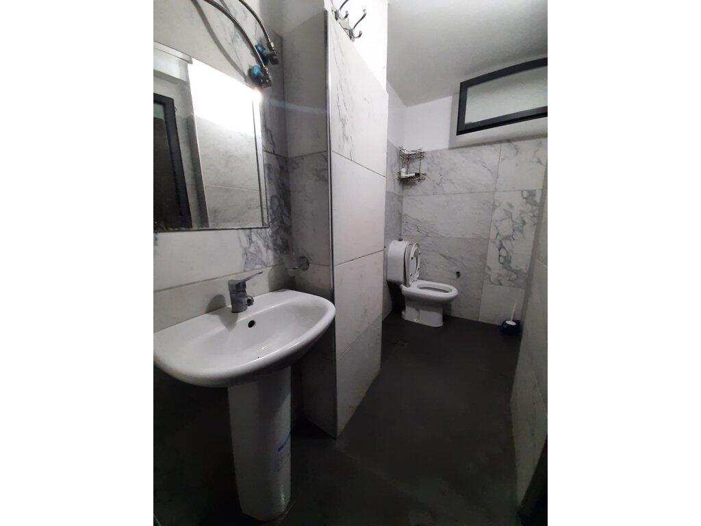 Casa 1+1 in Affitto a Frigoriferi, Tirana - 430 € /Mese