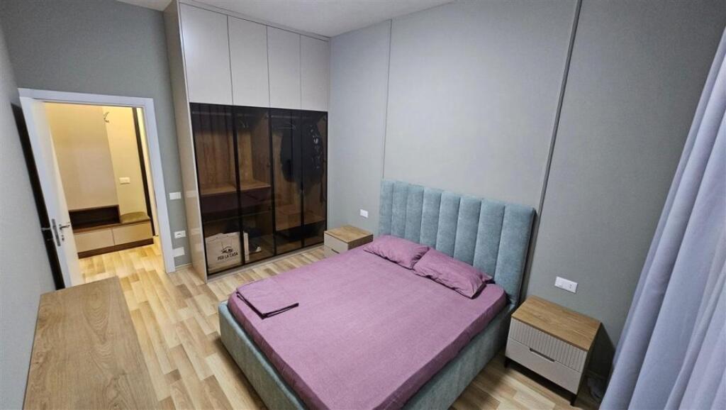 Super Apartment for rent at Rruga e Kavajes/Square 21 (750 Euro)