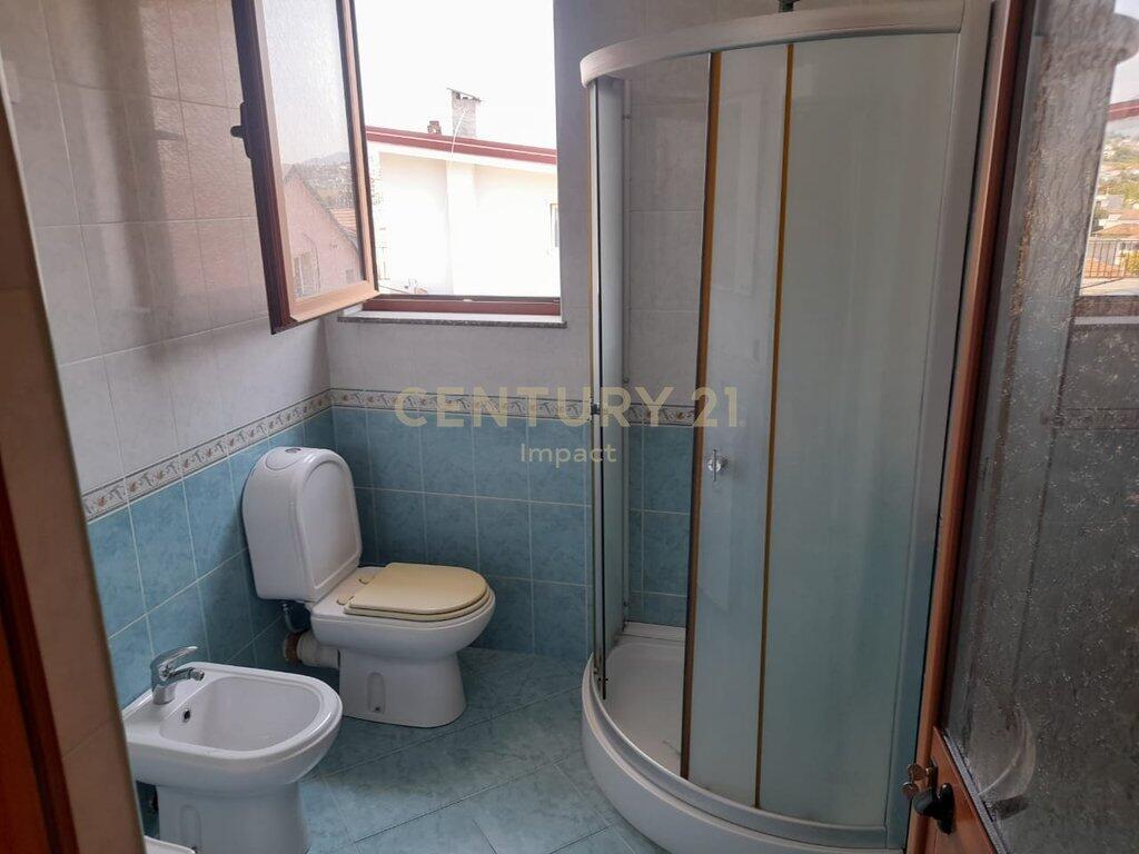 Apartament 3+1+2 me Qira në Shkoze 450 Euro!