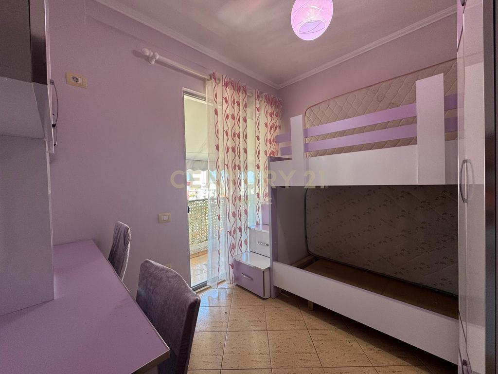 JEPET ME QERA APARTAMENT 2+1+2 NE FRESK