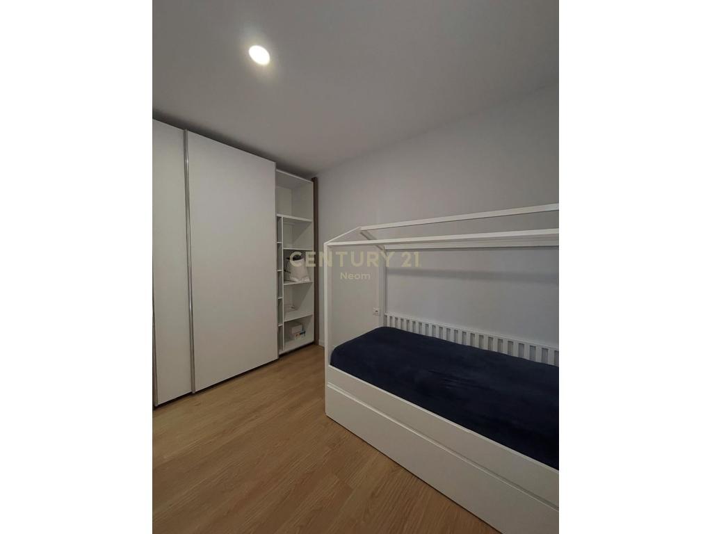 Qira Apartament 2+1 Liqeni i Thate !