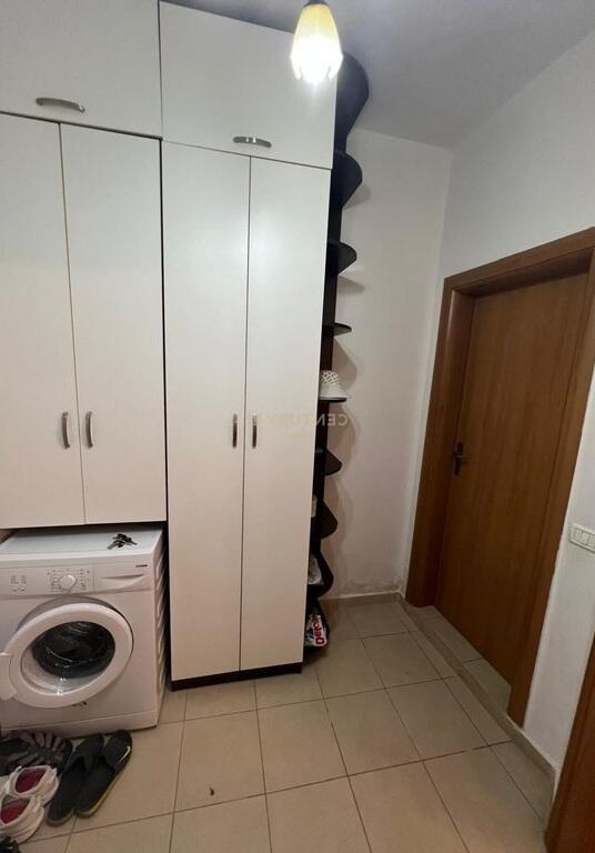 Shitet Studio 45.36 m2 totale 38,8 m2 neto tek Mali i Robit Durres