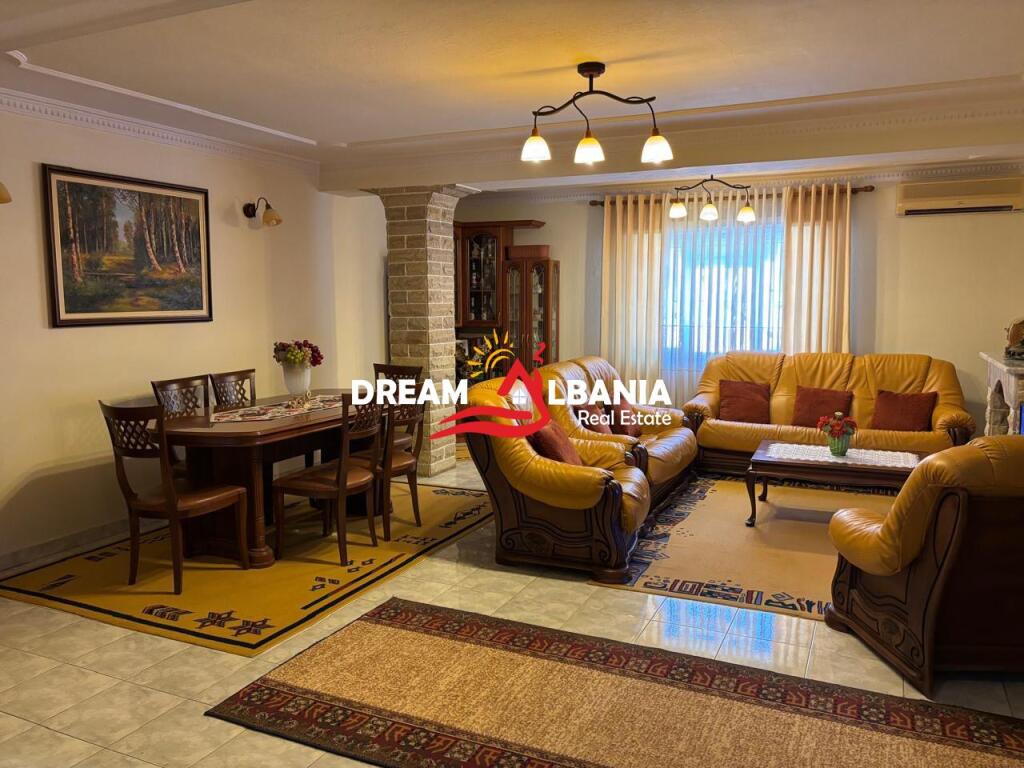 Apartament 2+1+2 tulete ne shitje tek Komuna e Parisit prane Stadiumit Dinamo ne Tirane(ID 41212059)