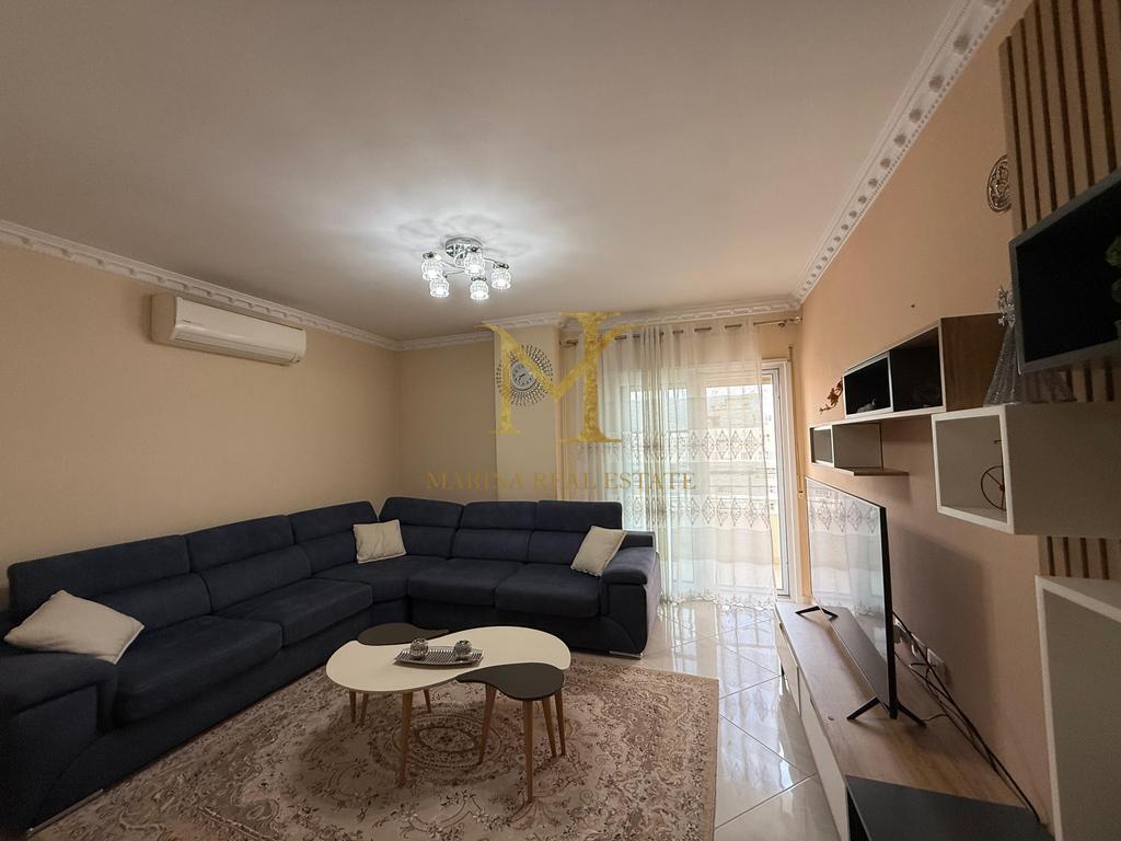 APPARTAMENTO 2+1 IN AFFITTO, VICINO AL CENTRO DI DURRËS !!